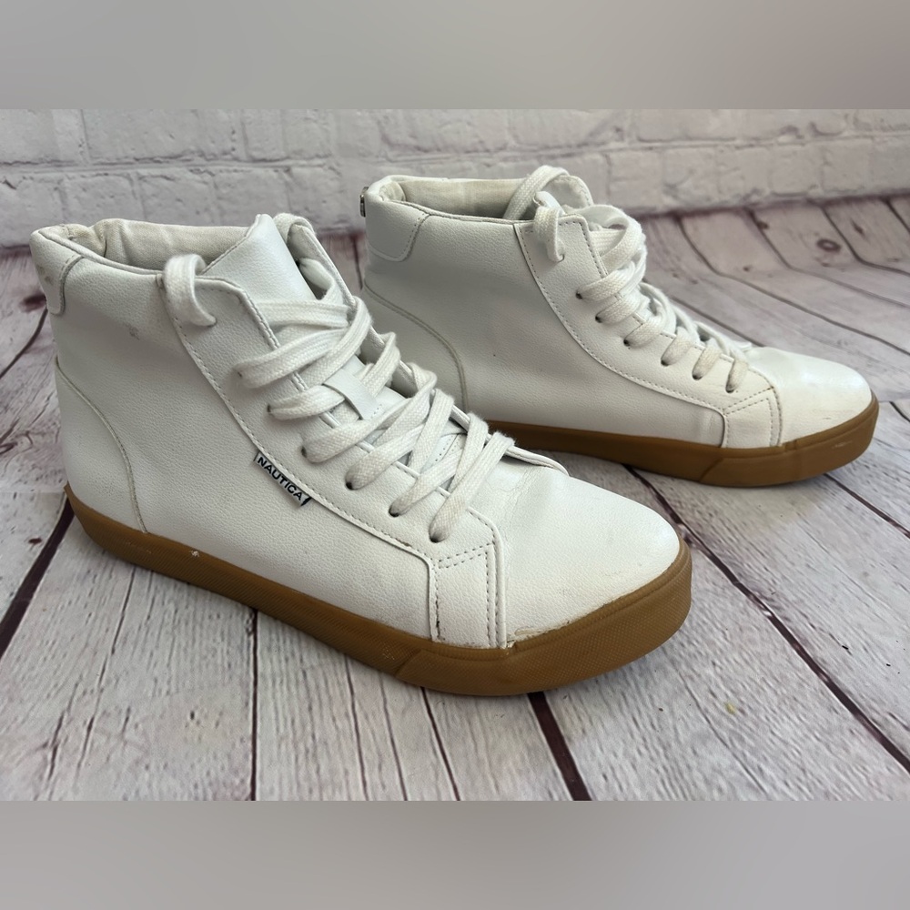 Nautica White Boots‎